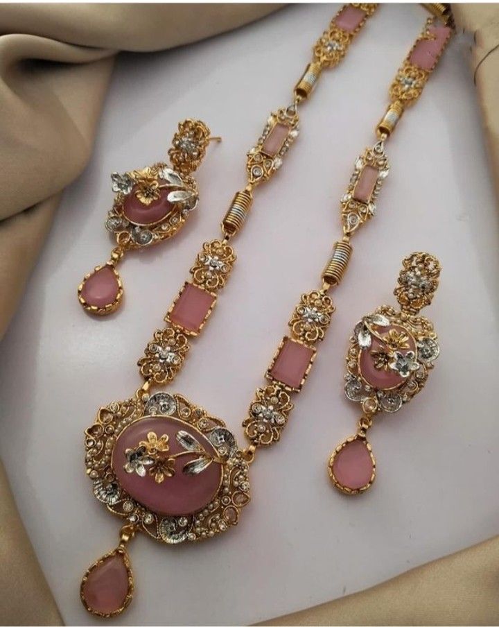 beads rani haram with victorian locket with earrings